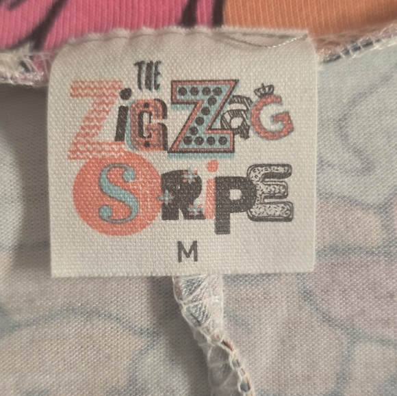🥳 3/$30 The Zig Zag Stripe Multicolor Floral Print Blouse Size M - Picture 5 of 7